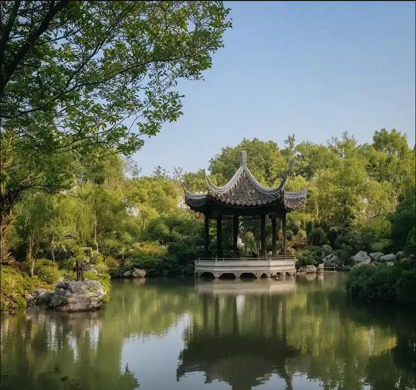 鹤岗向阳千兰餐饮有限公司